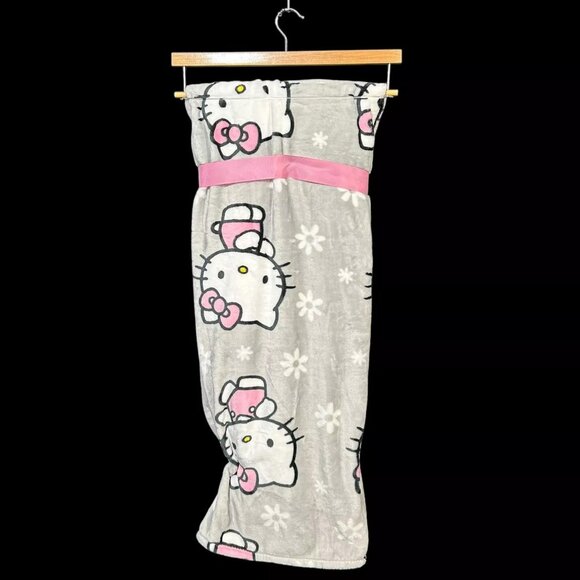 Hello Kitty Flowers And Kittys Throw Gray Multi 60X70in Throw Soft and Plush - Picture 5 of 14